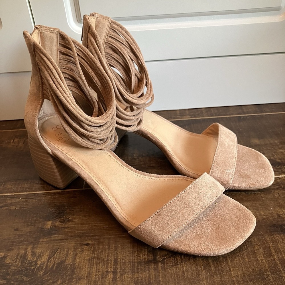Oasis Society Tan Suede Multi Strappy Ankle Wrap Block Heel Sandals Size 9